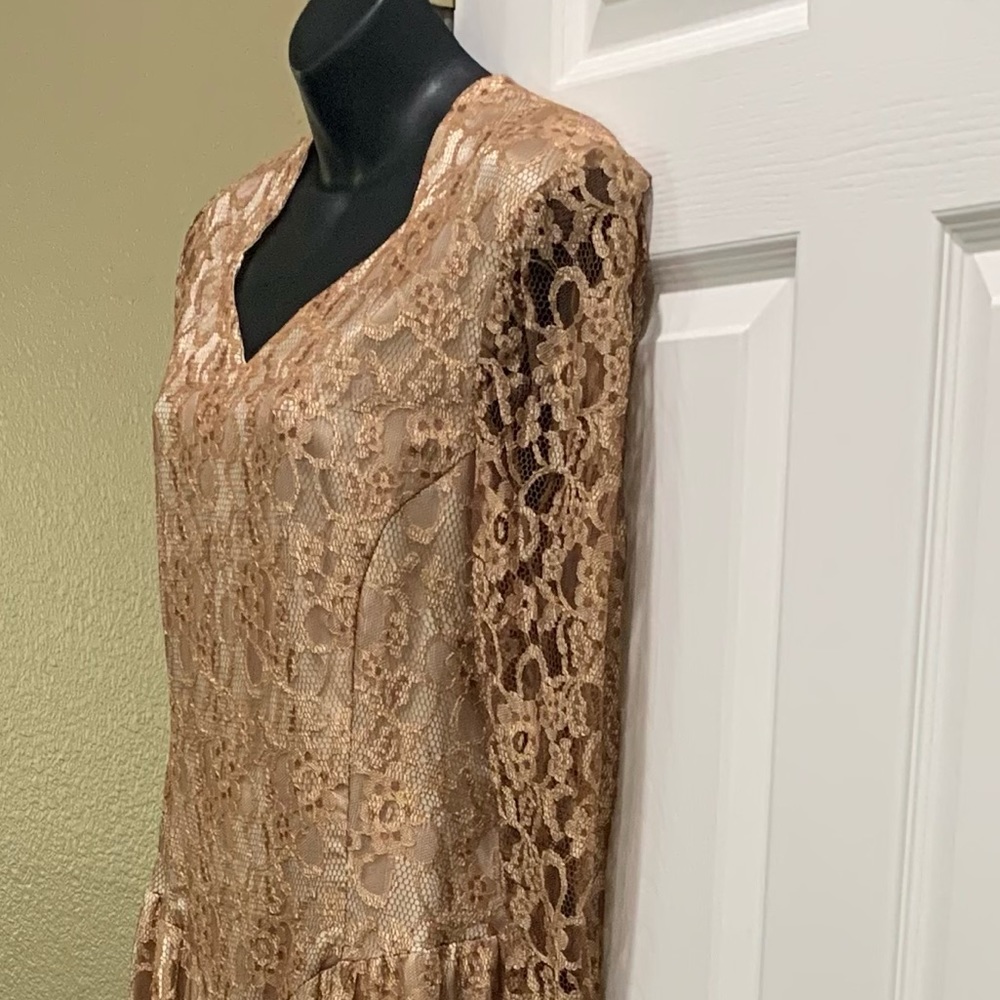 Women gold lace maxi dress size 8 - Picture 2 of 9